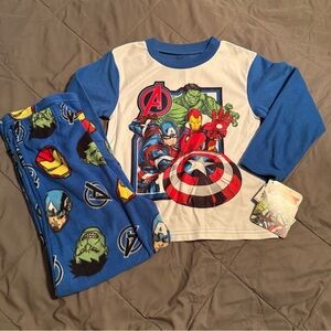 Marvel Avengers Fleece Pajamas, Boys Size 8, 2-Piece Set